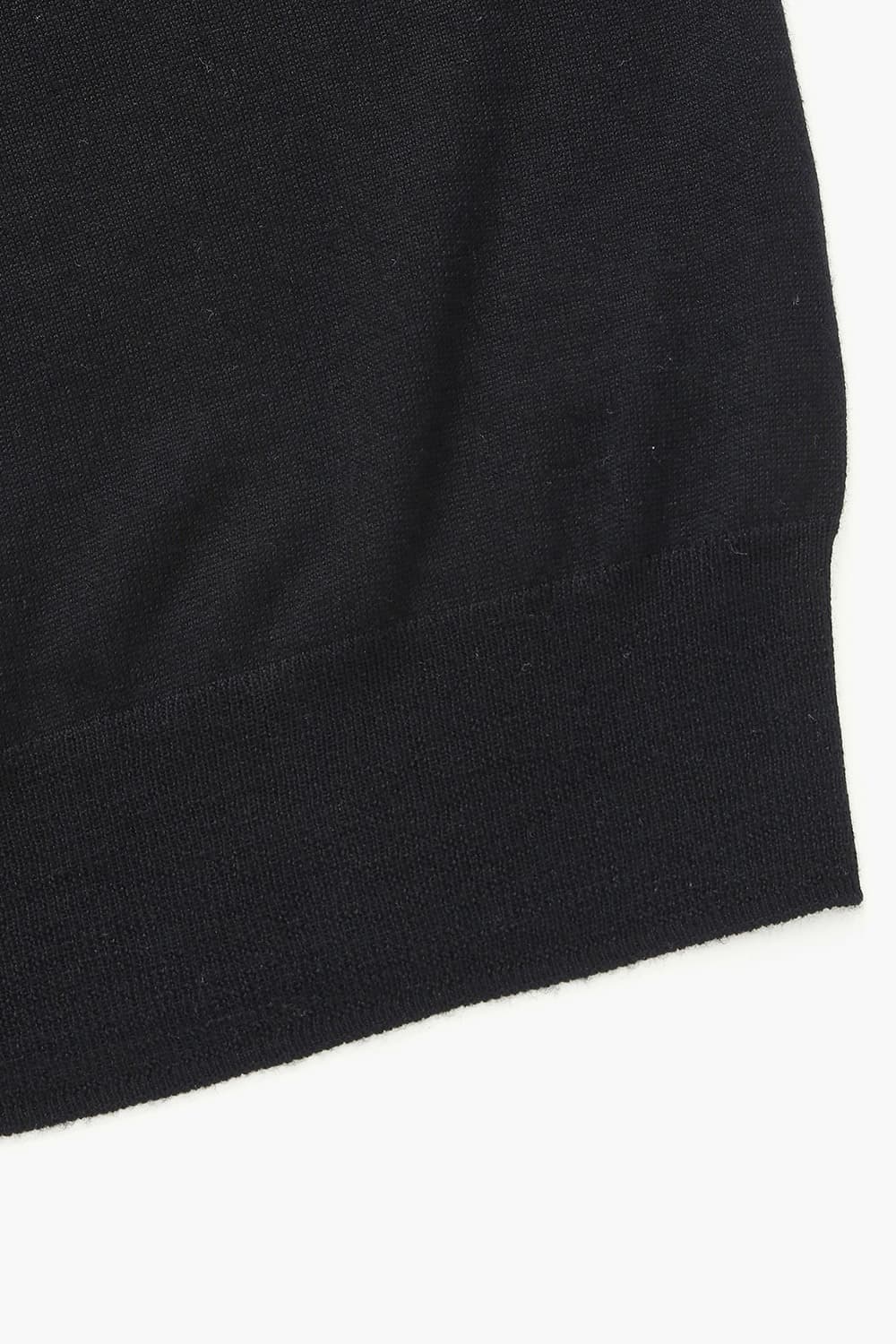 울100 MERINO POLO 블랙 니트 QE4FMHTKN101Q99