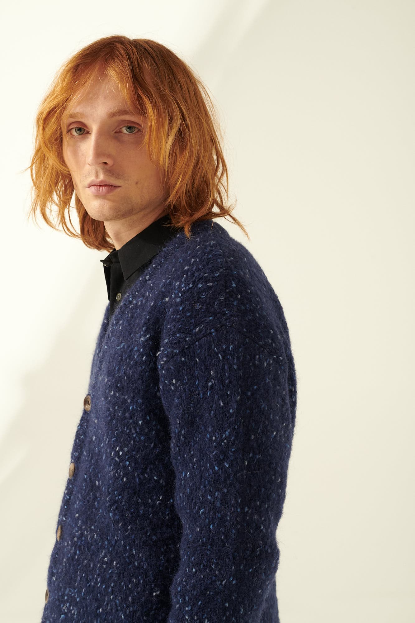 알파카 믹스 Konrad knit 네이비 니트 가디건 QE4FMRDKN102Q66