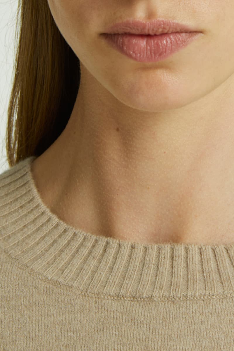 베이직 핏 라운드 니트 CE4WFKNTP001C21