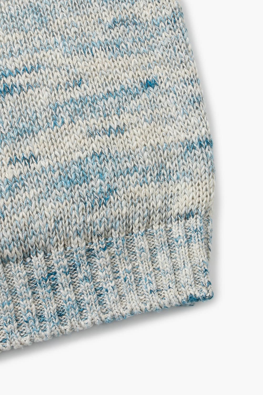 린넨 혼방 크루넥 블루 긴소매 니트