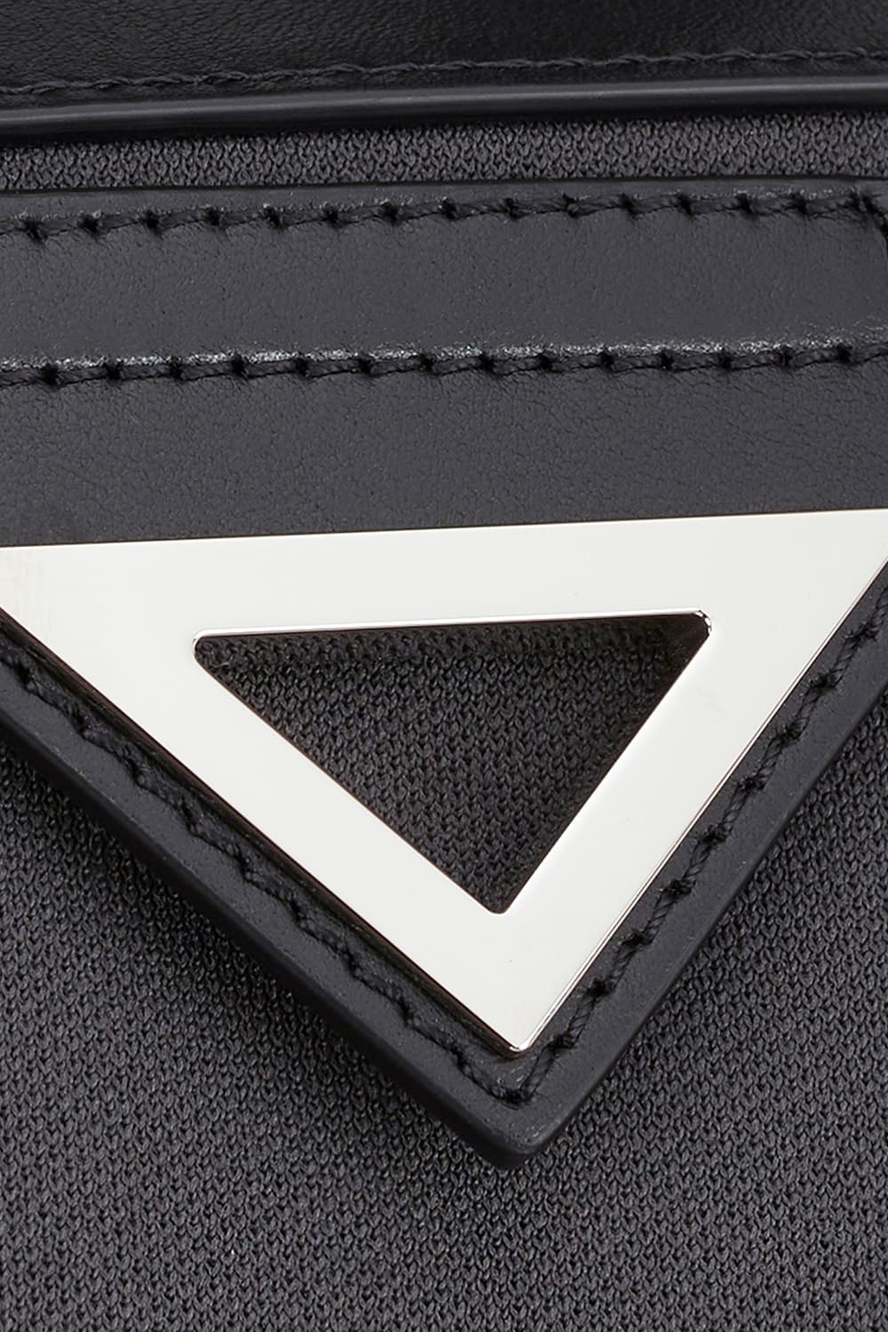 25 데피 익스플로러 도큐먼트 홀더 블랙 N1IC132BK1