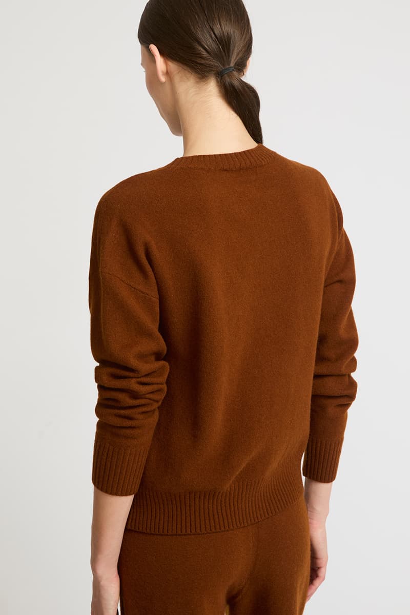 베이직 핏 라운드 니트 CE4WFKNTP001C66