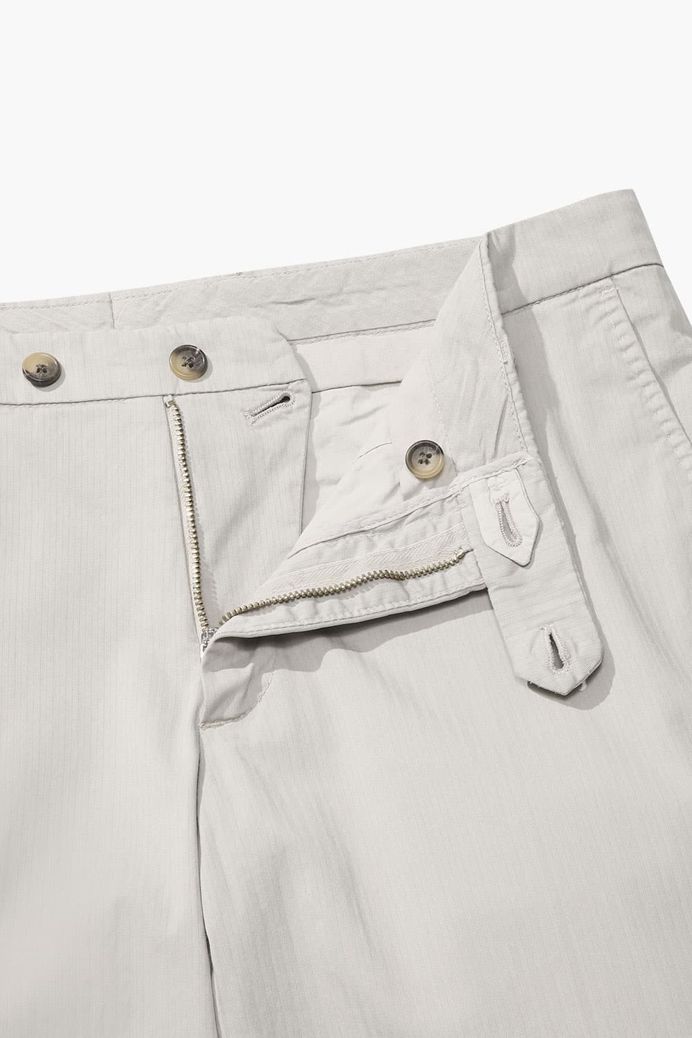 코튼 스트라이프패턴 슬림팬츠 라이트 베이지 RE3SMBAPT901R12