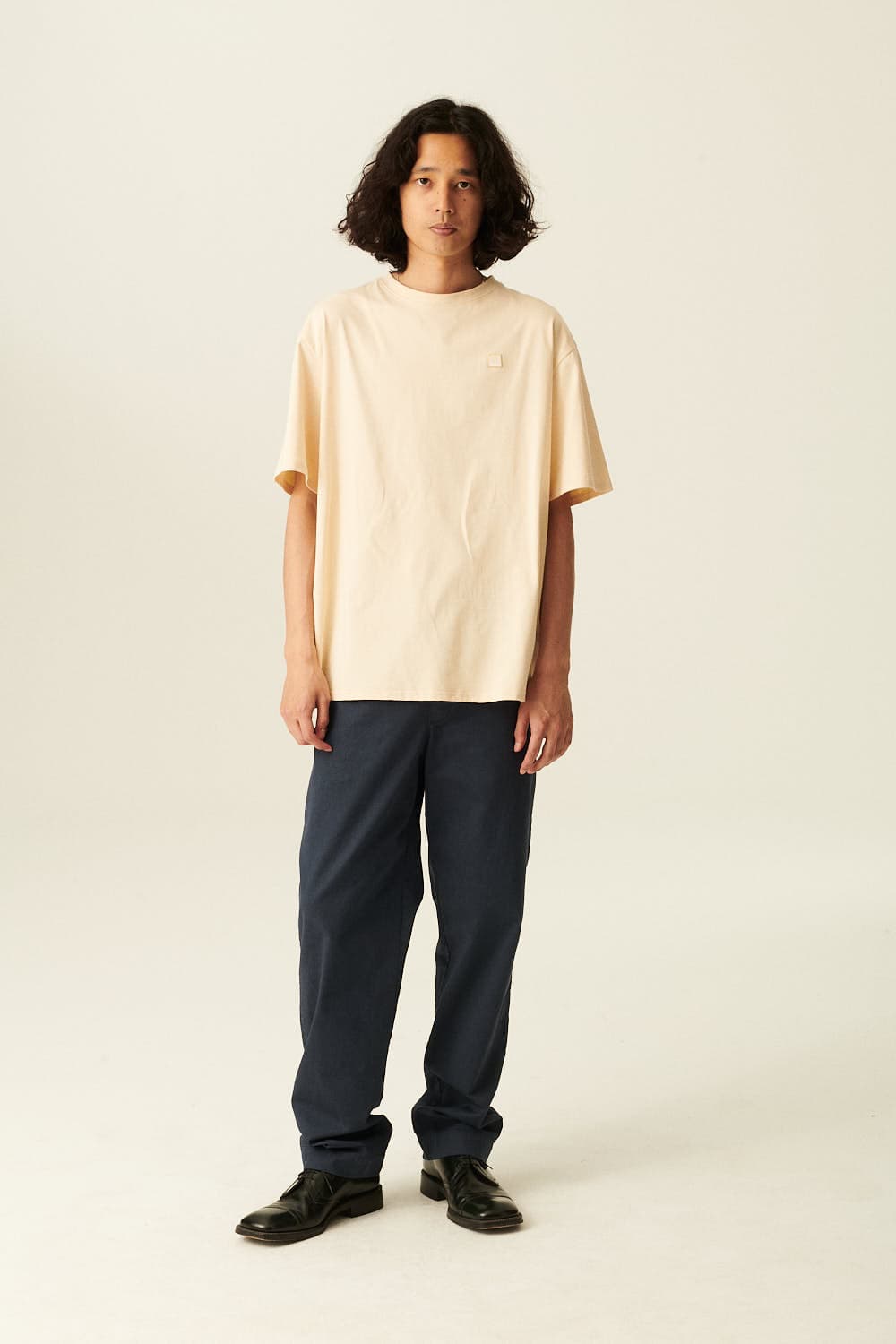 THOMAS 코튼 엠브로이더리 패치 004 아이보리 반소매 티셔츠