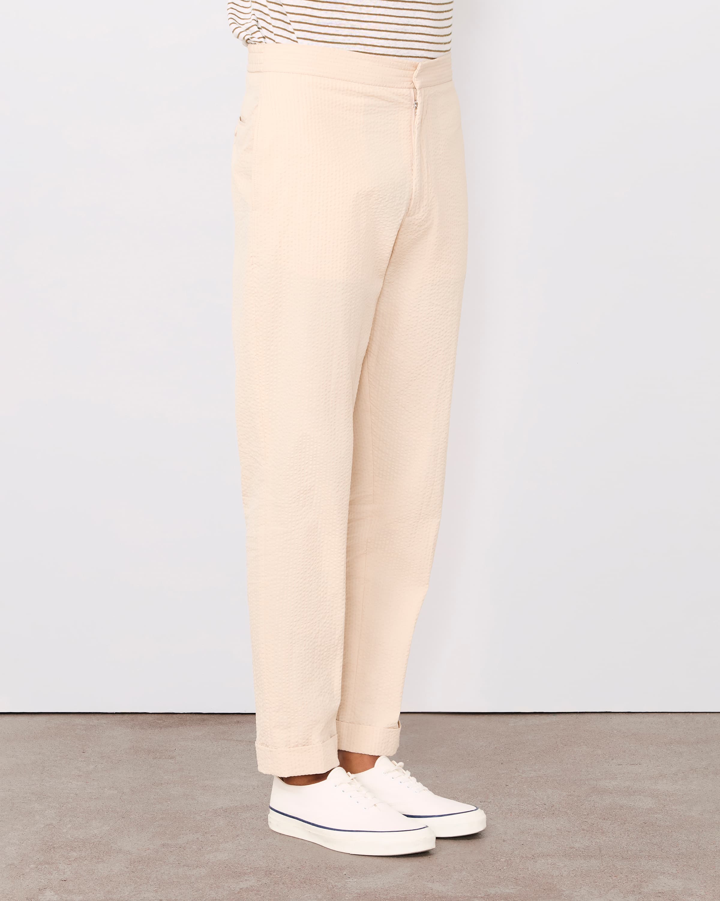 코튼 엠보싱 테이퍼드 104 아이보리 팬츠